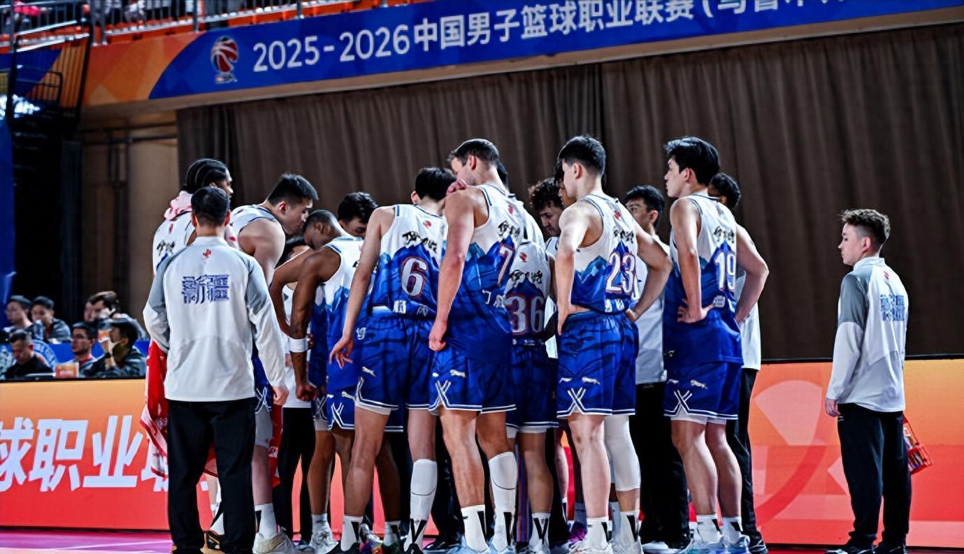 开云体育官网-四连败！CBA豪门彻底无缘季后赛，重金引进的球员个个受伤